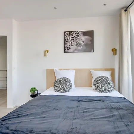 157 Sacha - Superbe Duplex à Parigi